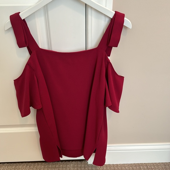 Ann Taylor off the shoulder/strap Top Burgundy- size Medium - Picture 3 of 7